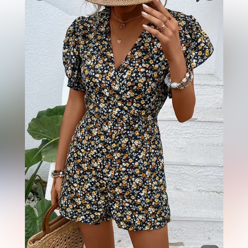 🆕 Floral Ruffle Sleeve Romper #78